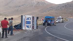 Kamyonet Devrildi: 3 Yaralı 