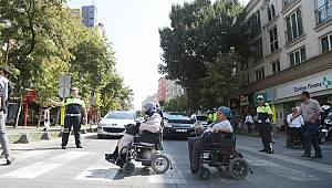 Kolluk personeli yaya nöbeti tuttu 