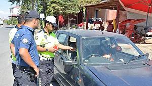 Sen misin Arabanda Sigara İçen!.. 