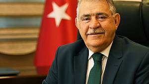 Başkan Mahçiçek’ten Öğrencilere Tatil Hediyesi 