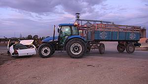 Otomobil ile traktör çarpıştı: 2 yaralı 