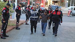 Telefonla dolandırıcılık yaptıkları iddia edilen 2 kişi tutuklandı 