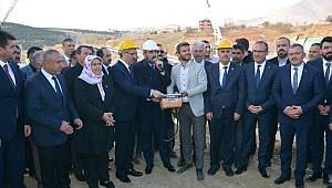 Yahu sen bu milletin yanında mısın? 