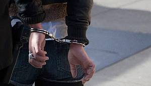 Bu Kadınları Gören Polis’i Arasın!! 