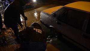 Kahramanmaraş'ta şiddetli sağanak yaşamı olumsuz etkiledi 