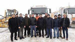 Karla Mücadelede Ekipler Gece Gündüz Çalışıyor 