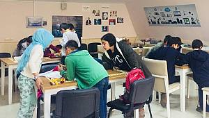 STEM Yeni Mucitlerle Yola Devam Ediyor 