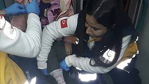  Yangından kurtarılan çocuğa kendi çoraplarını giydiren sağlıkçıya takdirname 