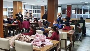 Büyükşehir, Öğrencileri Kütüphaneye Taşıyor 