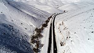Çığ düşmesi sonucu kapanan Kayseri-Kahranmanmaraş yolu ulaşıma açıldı 