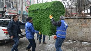 Elbistan'da çöp konteynerleri yeşile büründürüldü 