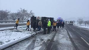 Fabrika Servisi Devrildi.. Yaralılar Var 