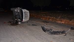 Kahramanmaraş'ta hafif ticari araç takla attı: 2 yaralı 