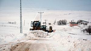 Kahramanmaraş'ta tipi nedeniyle kapanan yollar açıldı 