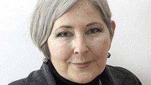 Ressam Nuran Say’ın ‘Kam, Kadın, Dokuma Üçlemesi’ Sergisi İlgi Görüyor 