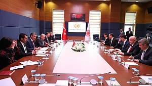 AB, Türkiye'ye İki Yüzlü Davranıyor 