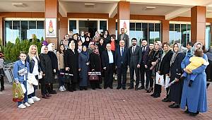 Başkan Mahçiçek, Kadınlar Gününde Şehit Aileleriyle Buluştu 