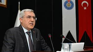 İnsan Hakları Çerçevesinde Kadın Erkek Eşitliğinin Önemi’ konulu konferans düzenlendi 