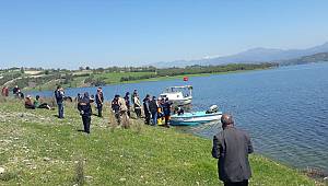 Baraj gölünde kaybolan gencin cesedi bulundu 