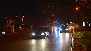 Sokağa çıkma kısıtlamasının ardından mangal yaktı 