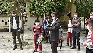 Türkoğlu Belediye Başkanı Osman Okumuş'dan çocuklara ziyaret 