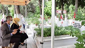 Başkan Hayrettin Güngör, şehitliği ziyaret etti 