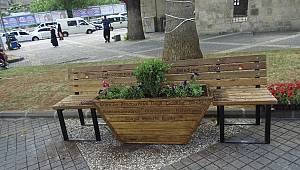 Bunlar da Bizim Sosyal Mesafe Banklarımız.. 