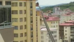 Kahramanmaraş'ta apartmanda çıkan yangın söndürüldü 