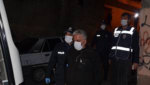 Kahramanmaraş'ta kumar oynanan eve yapılan baskında 6 kişi yakalandı 