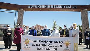 Haydi sen de sokaktaki dostlarımız için kapının önüne bir kap su, bir kap mama bırak 