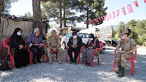 Kahramanmaraş Jandarma Komutanından şehit uzman onbaşının ailesine ziyaret 