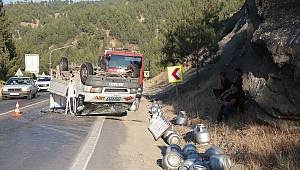 Kahramanmaraş'ta mutfak tüpü yüklü kamyonet devrildi: 1 yaralı 