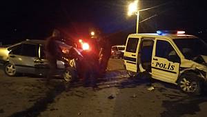 Kahramanmaraş'ta polis aracı ile otomobil çarpıştı: 2 ölü, 4 yaralı 