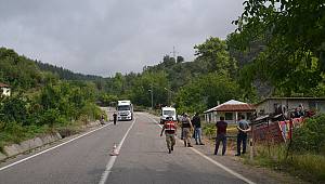 Kamyon Devrildi: 1 Öldü, 1 Yaralı 