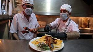 Restoran ve kafeler aylar sonra müşteri kabul etmeye başladı 