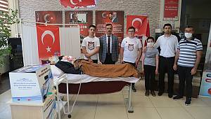 Selçuk Bayraktar'dan ilham alan Kahramanmaraşlı öğrenciler, solunum cihazı geliştirdi 