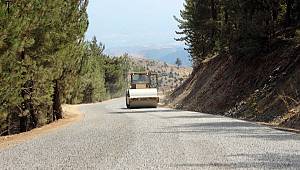 Yol yapım ve onarım çalışmaları aralıksız devam ediyor 