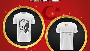 Ziyaretçilere Atatürk Portreli Ve İmzalı Tişört Hediye Edilecek 