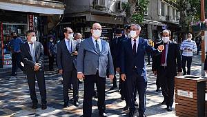 Başkan Güngör Misafirleriyle Tarihi Çarşıyı Gezdi 