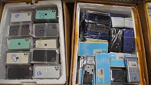 Kahramanmaraş'ta 16 bin kaçak cep telefonu parçası ve aksesuarı ele geçirildi 