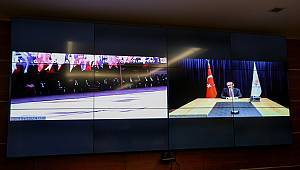 Milletimizin müreffeh geleceğini kendine şiar edinmiş bir hareketin mensuplarıyız 