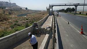  Üst geçide yaya yolu yapılıyor 