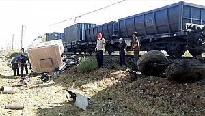 Kahramanmaraş'ta hemzemin geçitte trenin çarptığı kamyonun sürücüsü öldü 