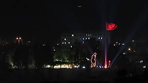 Tarihi Maraş Kalesi’nden Cumhuriyet Bayramına özel havai fişek gösterisi 