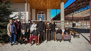 “Gidilmeyene gitmeyi ve hizmet götürmeyi amaçlıyoruz” 