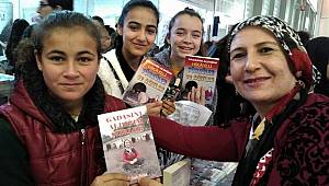 İlkokul mezunu kadın 5. kitabını okurlarıyla paylaştı 