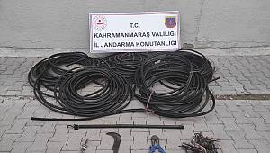 Kablo hırsızları trafik kazasında yakayı ele verdi 