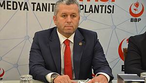 Türkiye Cumhuriyeti'nin Azerbaycan'a vermiş olduğu destekten dolayı devletimizi yöneten büyüklerimize teşekkür ediyorum 