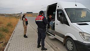 Türkoğlu'nda fabrika servis araçları denetlendi 