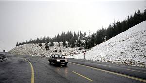 Yedikuyular Kayak Merkezi'ne mevsimin ilk karı yağdı 